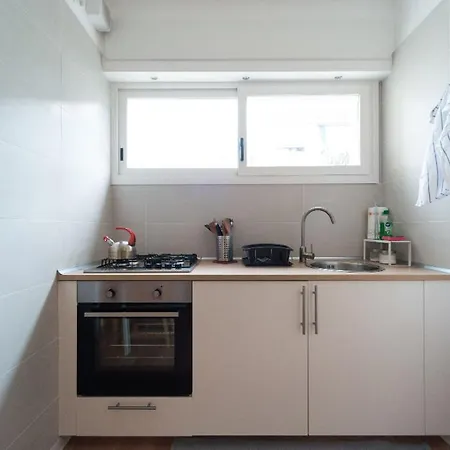 Cozy Terraced Studio Near Venice *