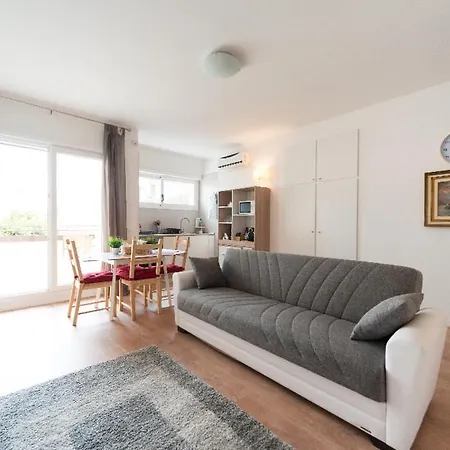 Cozy Terraced Studio Near Venice * מסטרה